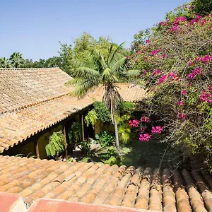 Bellasombra Suites Bed and breakfast