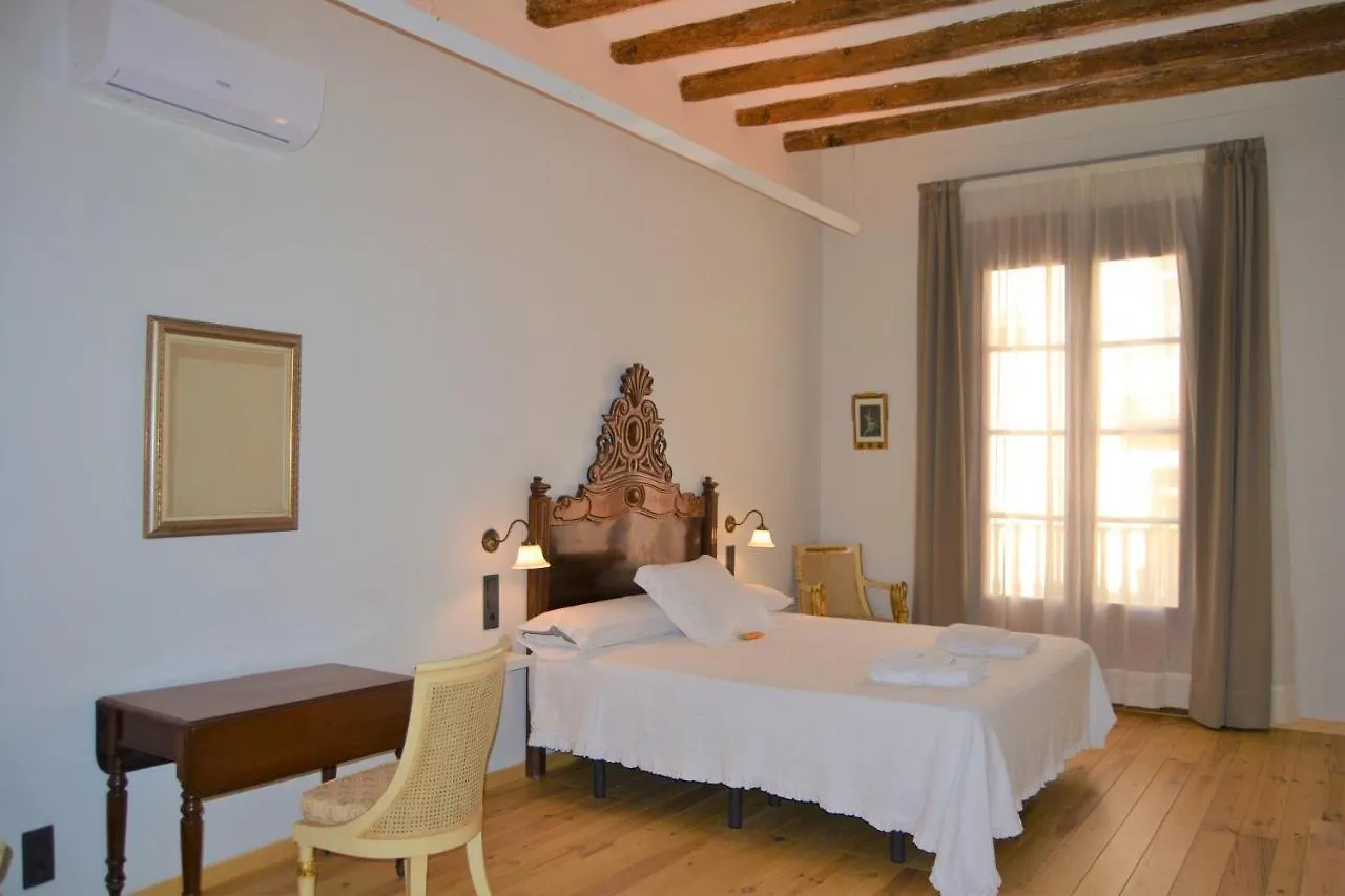Lo Palauet De La Muralla Balaguer Bed & Breakfast