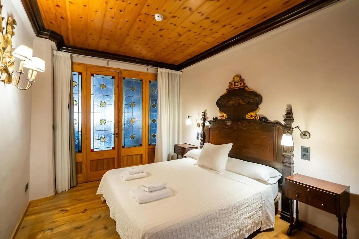 Lo Palauet De La Muralla Balaguer Bed & Breakfast